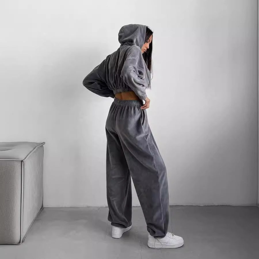 Damen Velours-Lounge-Set mit kurzem Reißverschluss-Hoodie, elastischer High-Waist-Jogginghose und Bustier – Auréline
