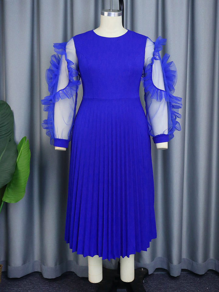 Damen plissiertes Kleid mit voluminösen Tüllärmeln Echo Archiv