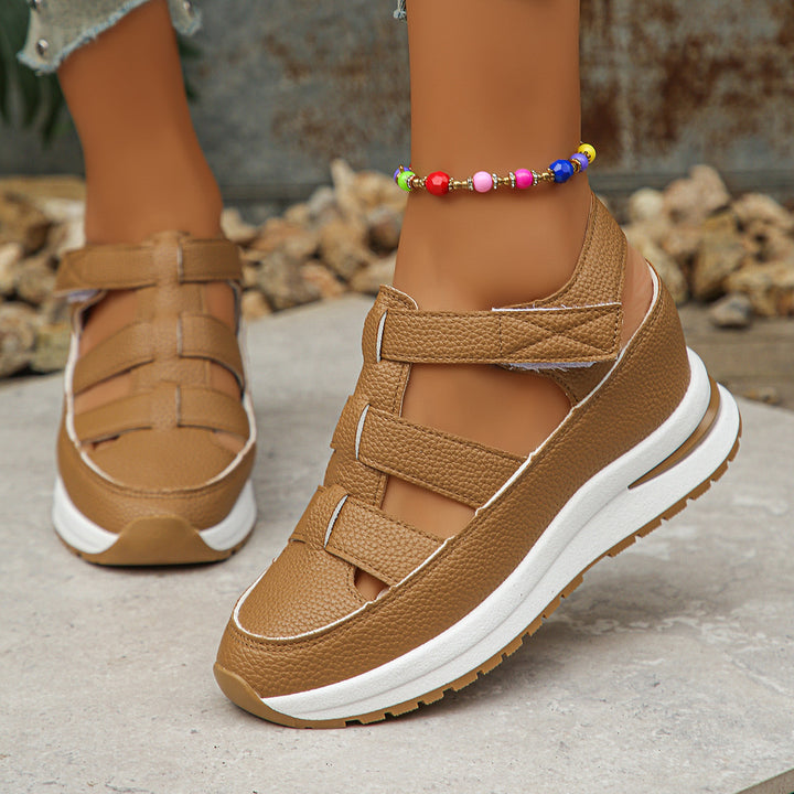 Damen Plateau-Slipper mit Klettverschluss und Cut-Out-Design Echo Archiv