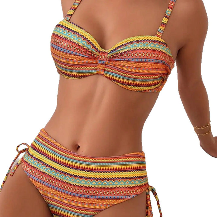 Damen Hochgeschnittener Bikini mit eleganten Seitenschnürungen Echo Archiv