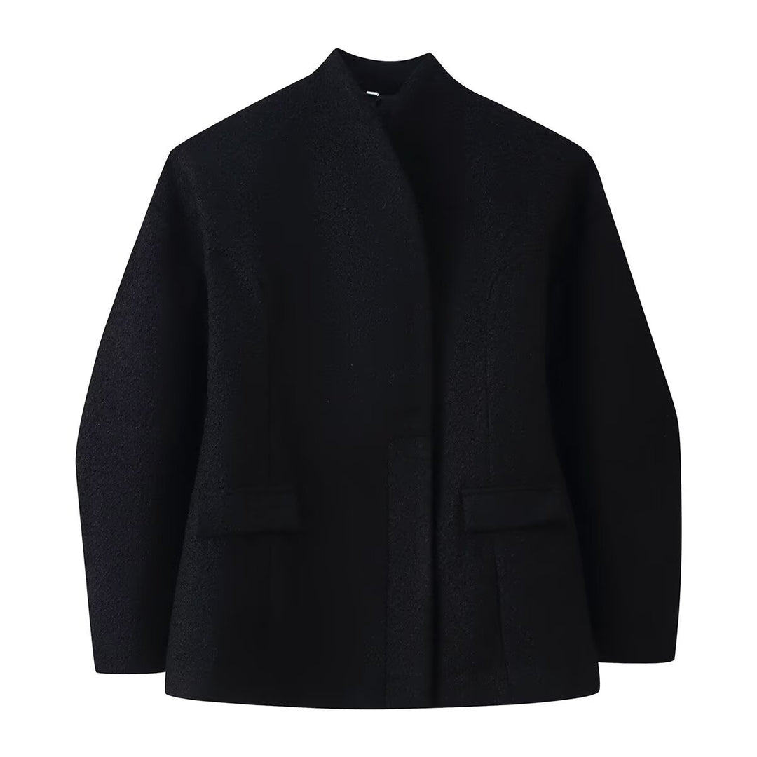 Damen Kragenlose Bouclé-Jacke mit taillierten Abnähern und Pattentaschen Echoarchiv