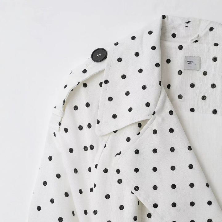 Damen Kurz geschnittener Trenchcoat mit Bindegürtel, Doppelreihe und Polka-Dot-Print Echo Archiv
