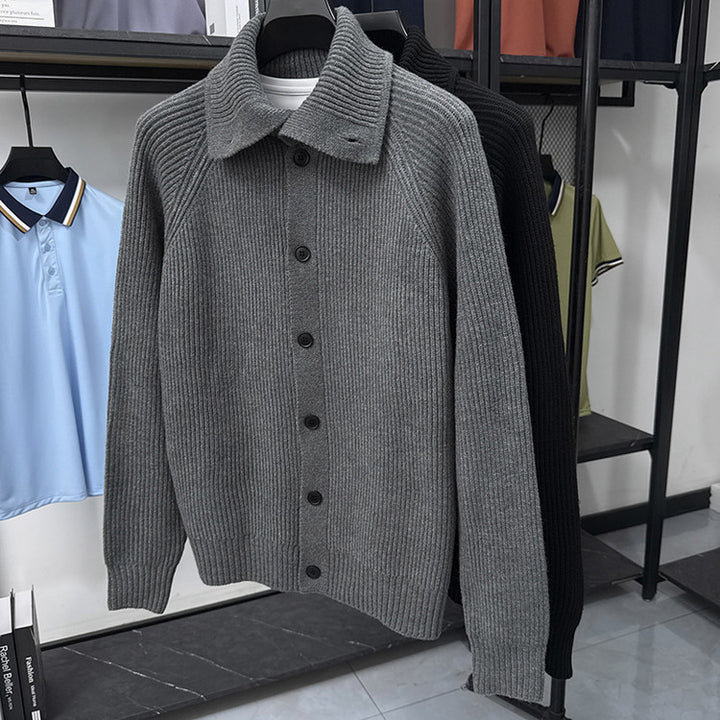 Herren Strickjacke mit weichem Rippstrickmuster und Button-Down-Kragen Echoarchiv