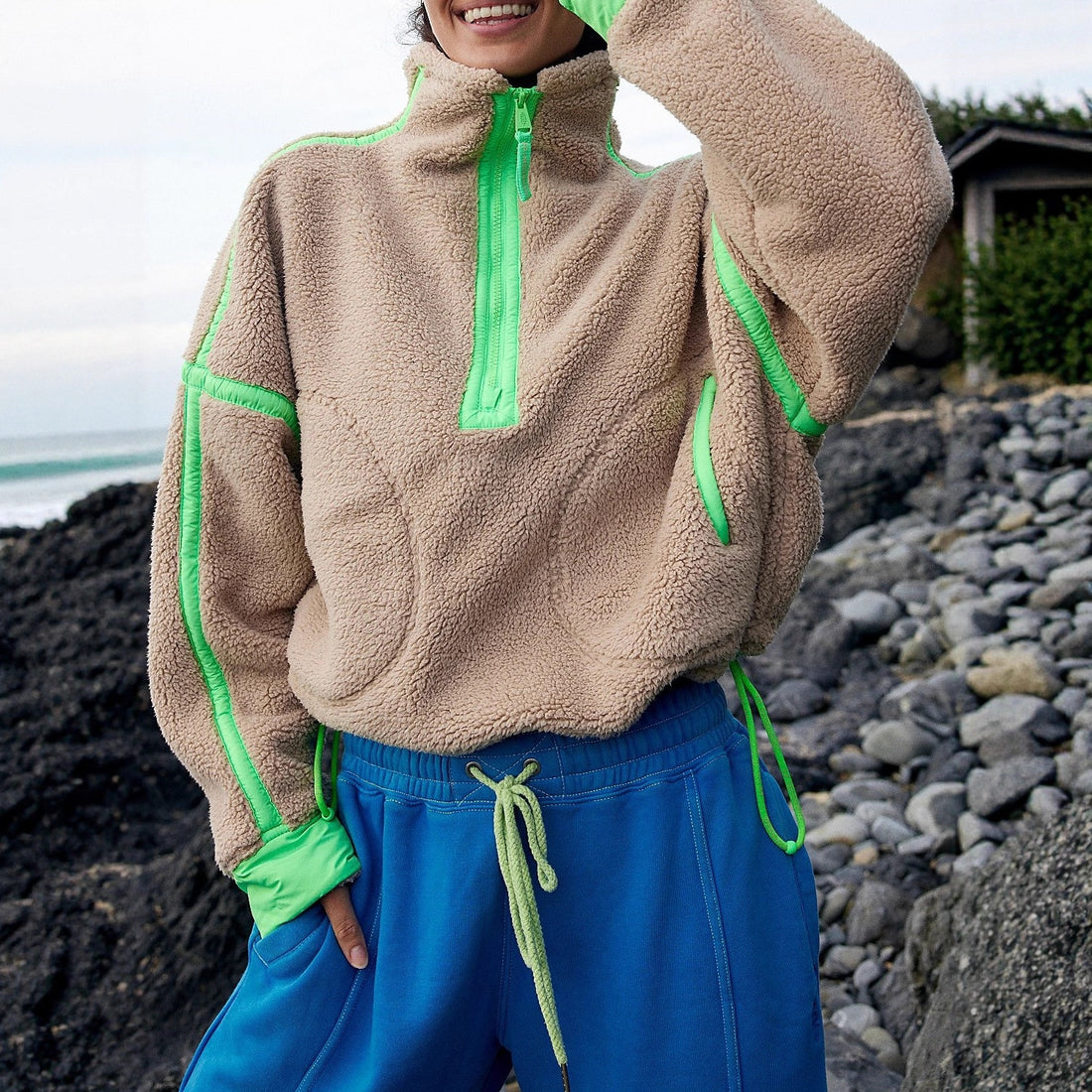 Damen Modischer Fleece-Pullover mit hohem Kragen – Mavelle