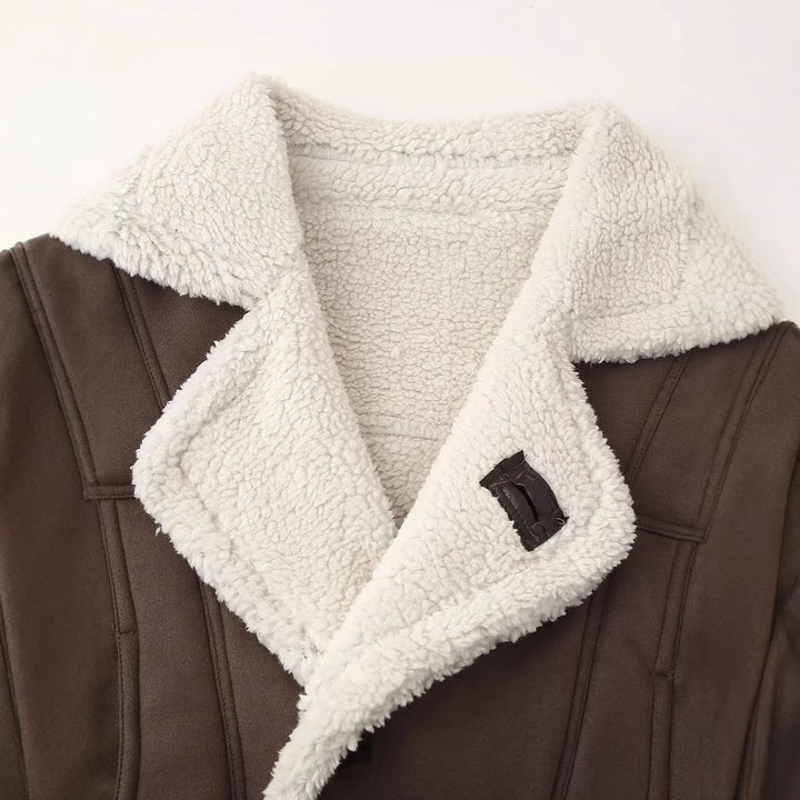 Damen kurze Fliegerjacke im Aviator‑Look mit Teddyfutter, großem Schalkragen und verstellbaren Manschetten – Célinea
