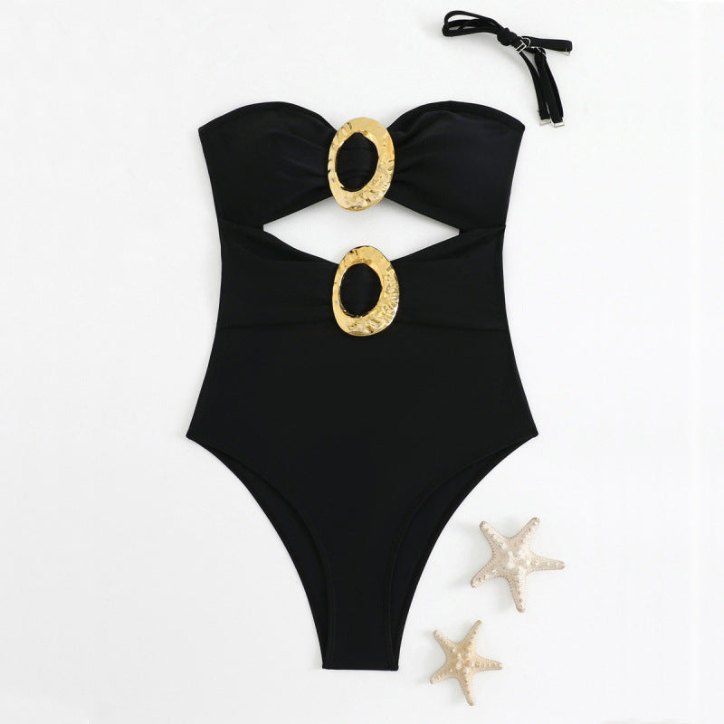 Damen Einteiliger Badeanzug mit modernen Cut-Outs und goldenen Akzenten Echo Archiv