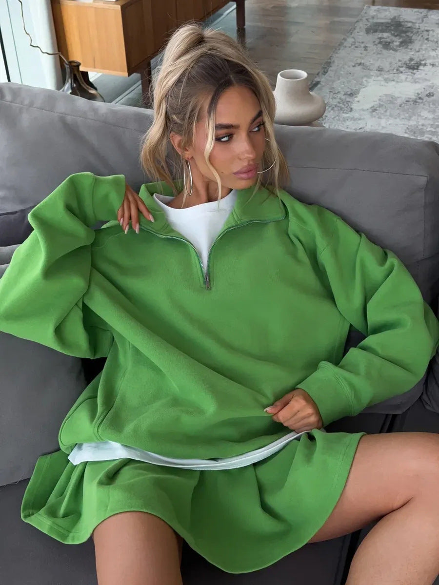 Damen Oversized Sweatkleid mit halbem Reißverschluss und Stehkragen – Avérine
