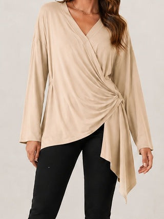 Damen Wickelshirt mit seitlicher Knotenpartie, V‑Ausschnitt und asymmetrischem Saum – Avérine