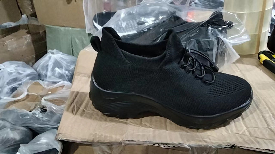 Damen Strick-Sockensneaker mit elastischem Schaft, Schnellzug und dämpfender Plateausohle Echoarchiv