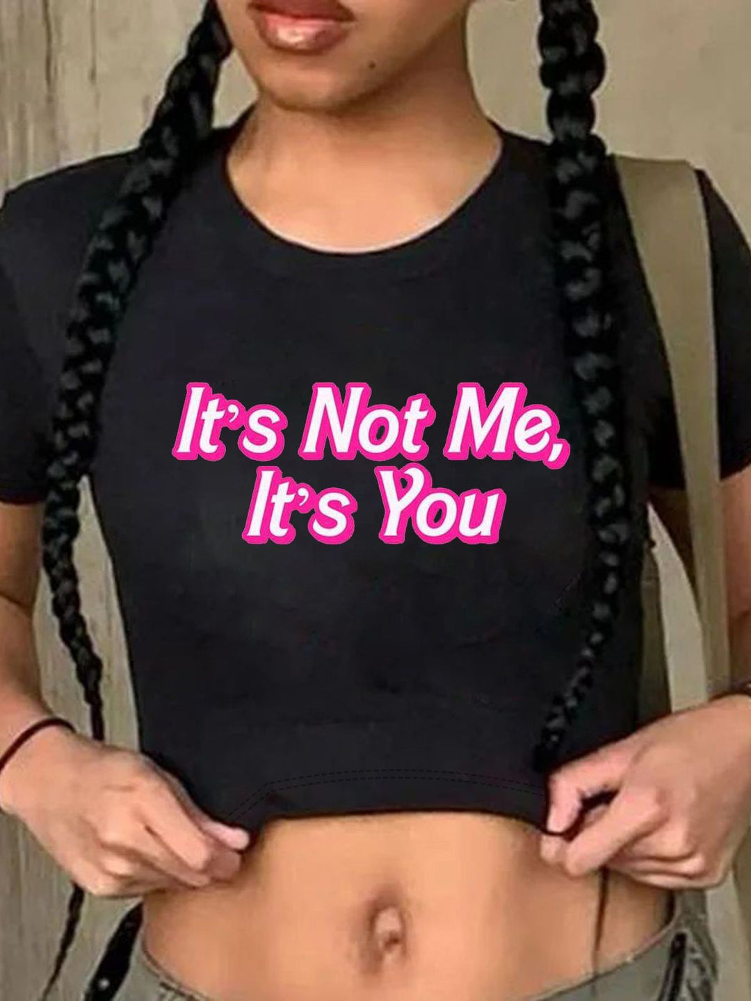 Damen Crop-Top mit kreativem Grafikdesign und modernem Schriftzug Echo Archiv