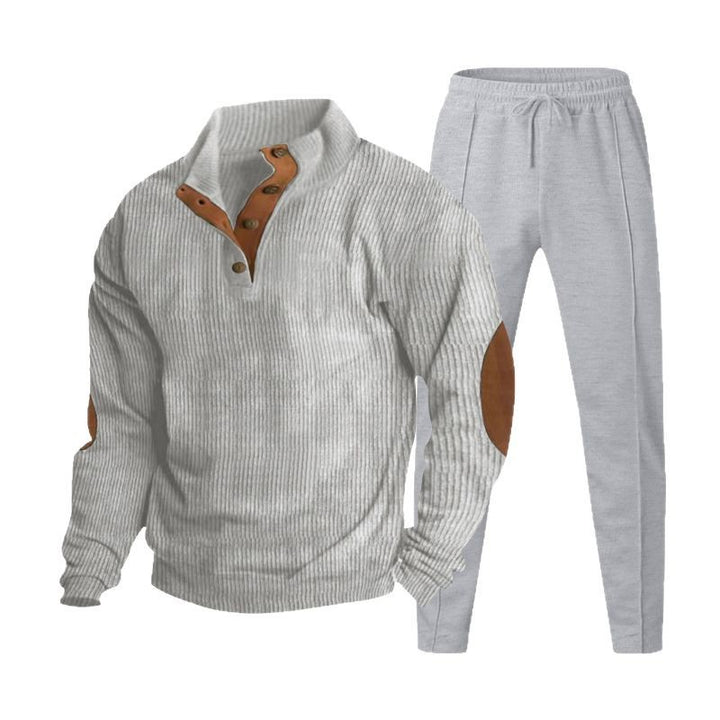 Herren nan strukturiertes Strick-Loungewear-Set mit halber Knopfleiste, kontrastreichen Ellbogenpatches und elastischem Tunnelzug-Jogger Echo Archiv