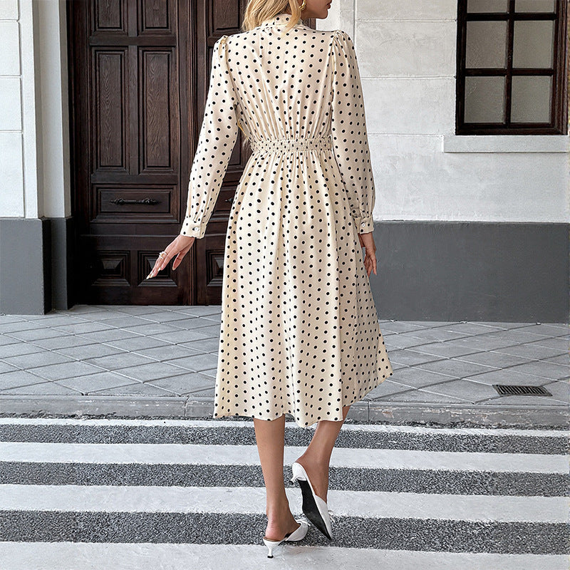 Damen Elegantes Midikleid mit Schluppe und Punkten Echo Archiv