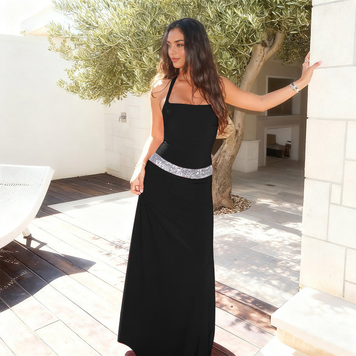 Damen Elegantes Maxikleid mit schickem Halterneck und Glitzerakzenten Echo Archiv