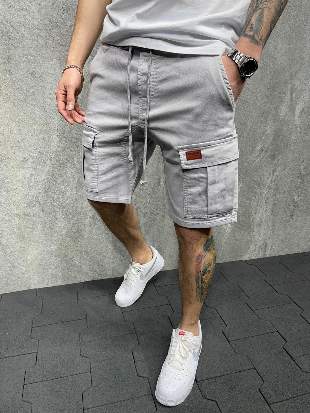 Herren Cargo-Shorts mit praktischen Seitentaschen und verstellbarem Gummizug Echoarchiv