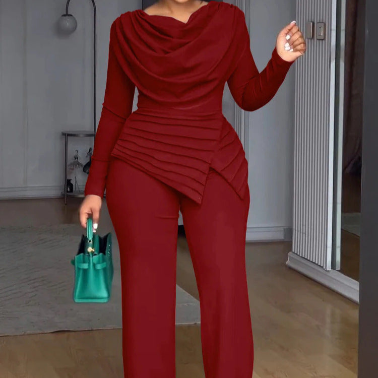 Damen Zweiteiliges Ensemble mit Wasserfall-Drapé-Oberteil, abgestuftem Peplum und gerader Bundfalten-Hose – Élanora