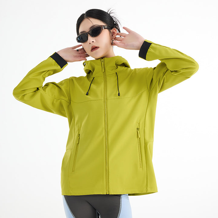 Damen Atmungsaktive Softshell-Regenjacke mit Kapuze, winddicht und minimalistischer Tech-Optik Echoarchiv