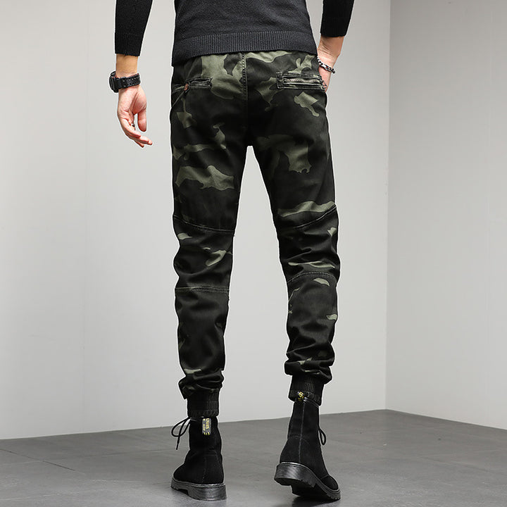 Herren Cargojogger mit Camouflage‑Muster, ergonomischen Kniepaneelen und elastischem Tunnelzugbund Echo Archiv