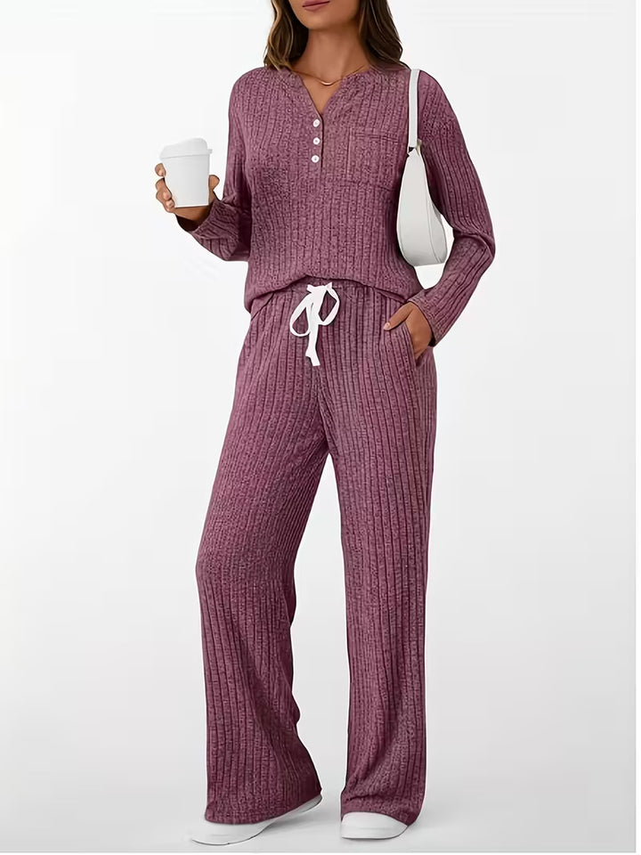 Damen Geripptes Entspannungs-Set mit Henley-Oberteil und weiter Kordelhose Echo Archiv