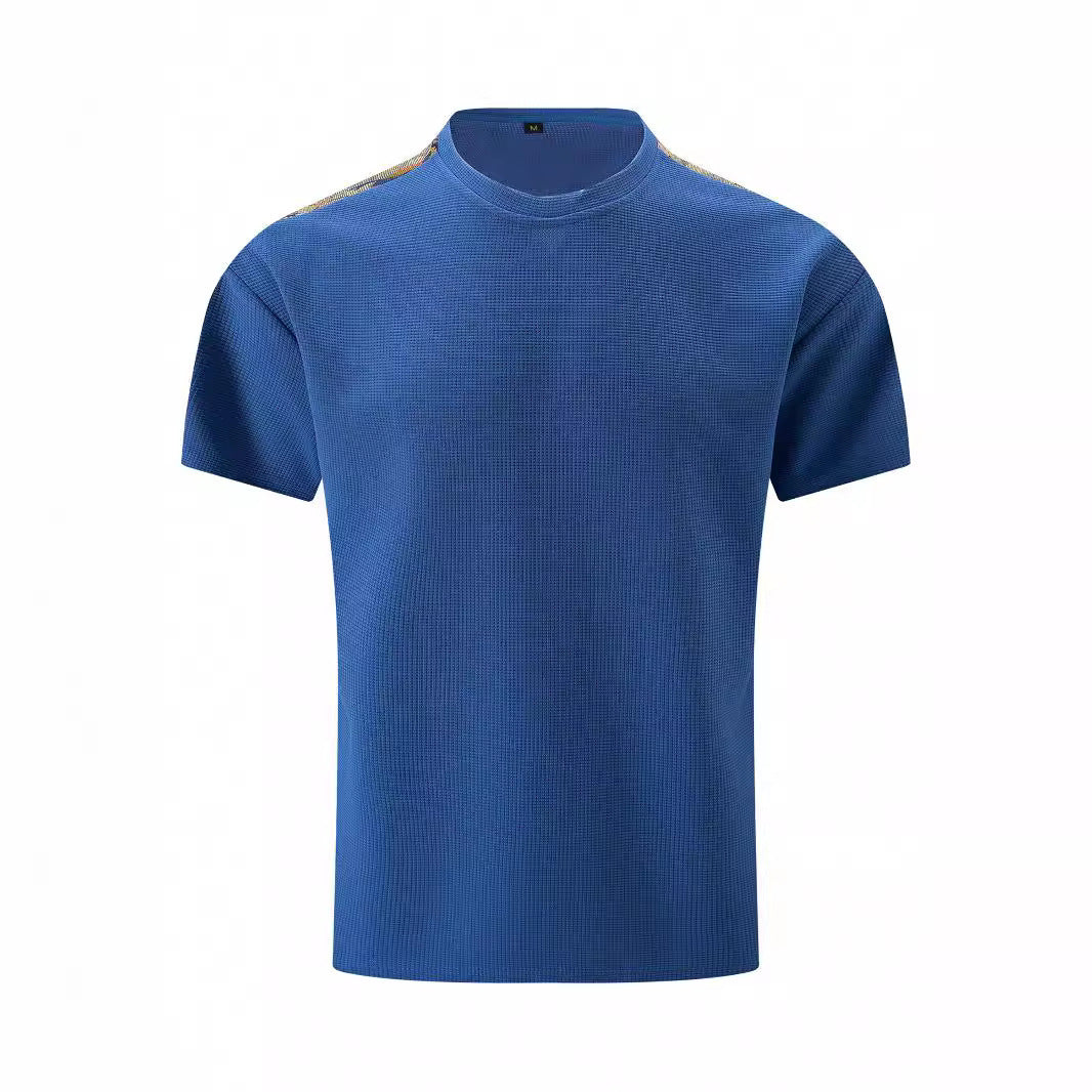 Herren atmungsaktives Kurzarm-T-Shirt mit strukturiertem Design und modernen Akzenten Echoarchiv