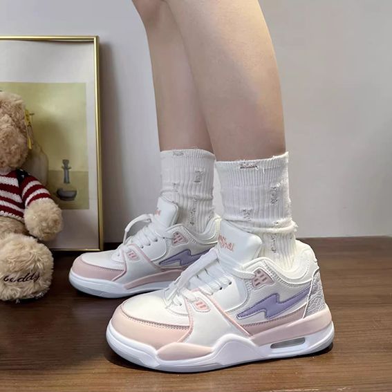 Damen Sportliche Freizeitsneaker mit luftiger Netzstruktur und hochdämpfender Innensohle Echo Archiv