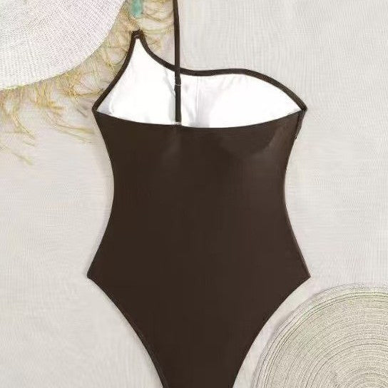 Damen Eleganter Einteiler Badeanzug mit einzigartigem Trägerdesign Echo Archiv
