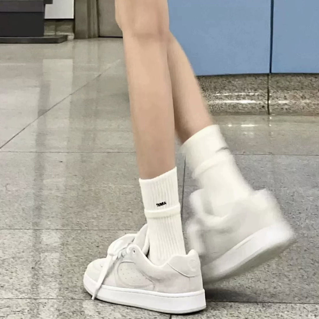 Damen Modische Sneakers mit hochwertiger Wildleder-Oberfläche und weichem Fußbett Echo Archiv