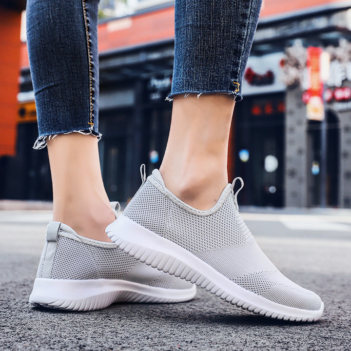 Damen nan minimalistischer Schlupf-Freizeitschuh mit vorderer Zuglasche, gepolstertem Knöchelkragen und flexibler Adaptivsohle Echo Archiv
