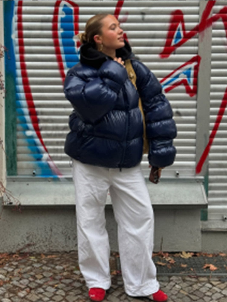 Damen Glänzende Oversize-Steppjacke mit Kapuze und hohem Stehkragen Echoarchiv