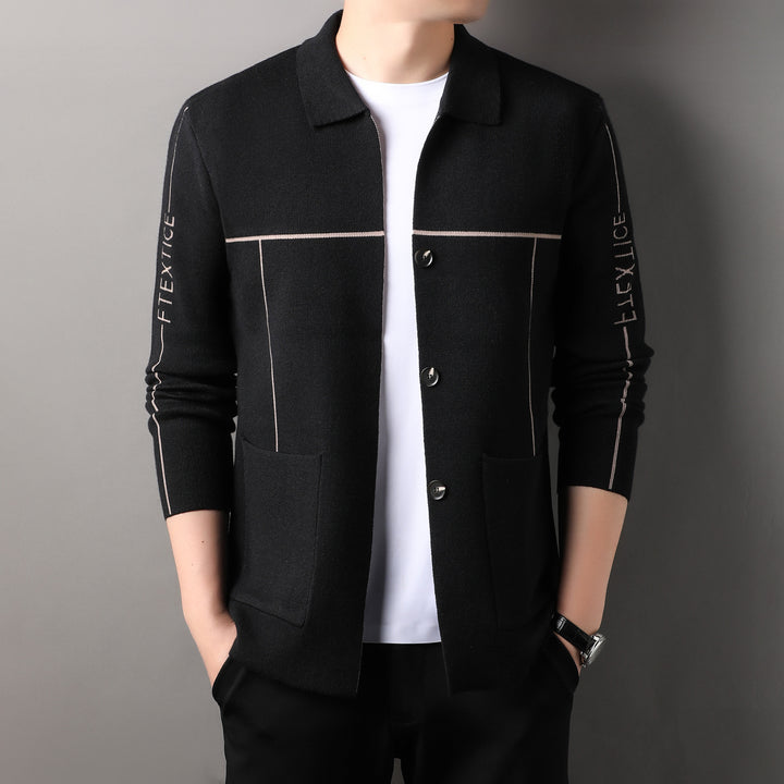 Herren modische Strickjacke mit hohem Kragen und eleganten Knöpfen Echoarchiv