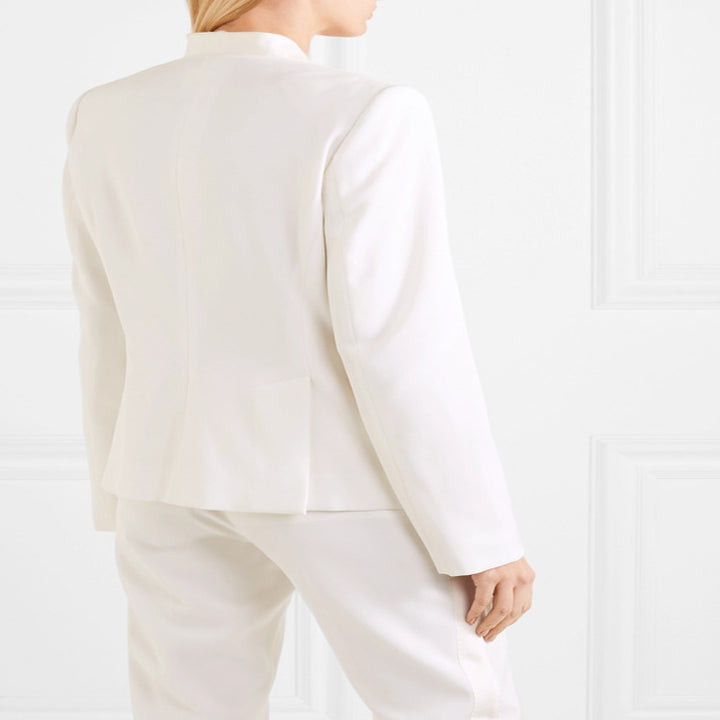 Damen Couture-Zweireiher-Blazer mit minimalistischem Schalkragen und nahtverdeckten Stoffknöpfen Echoarchiv