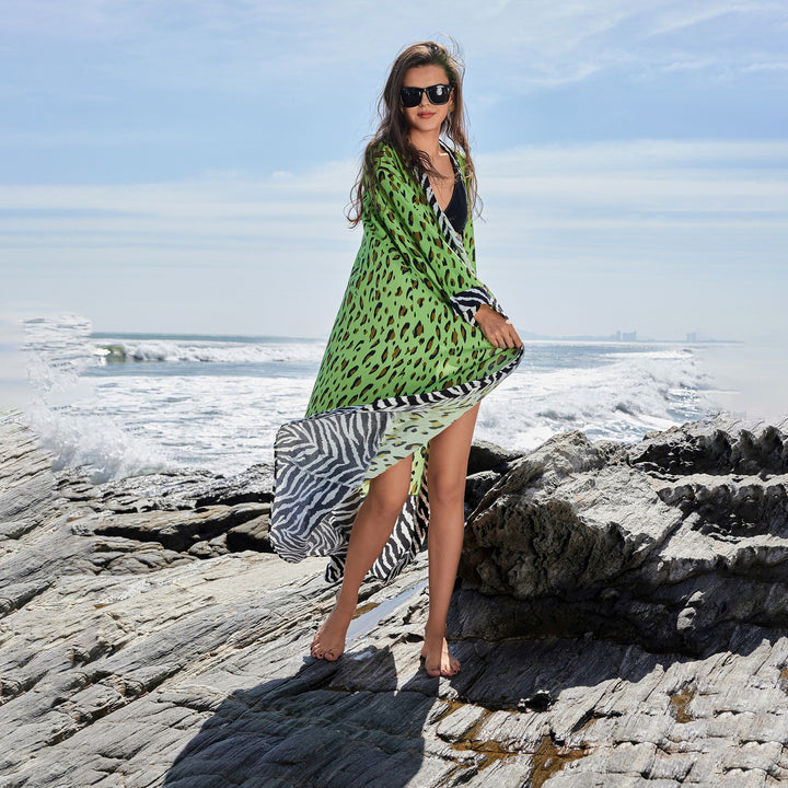 Damen modischer Strandkimono mit auffälligen Mustern Echo Archiv