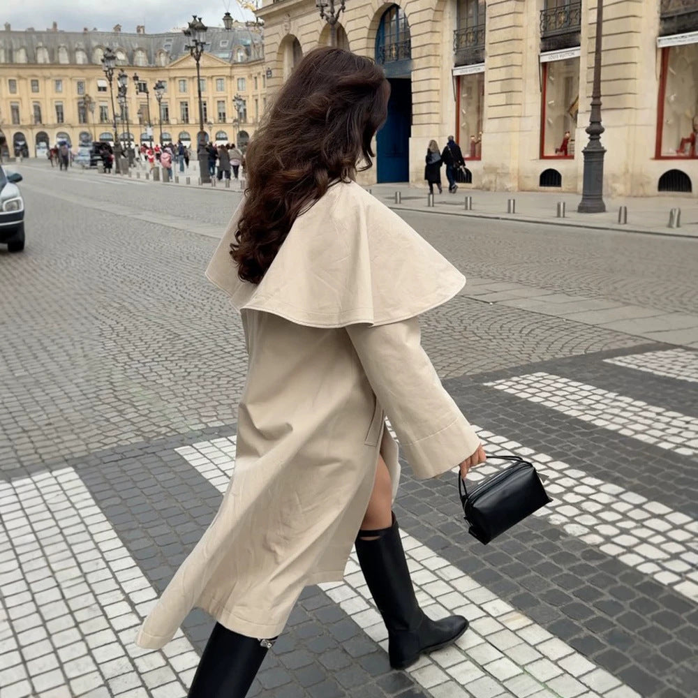 Damen Oversize-Trenchcoat mit Cape-Detail und hohem Stehkragen Echoarchiv