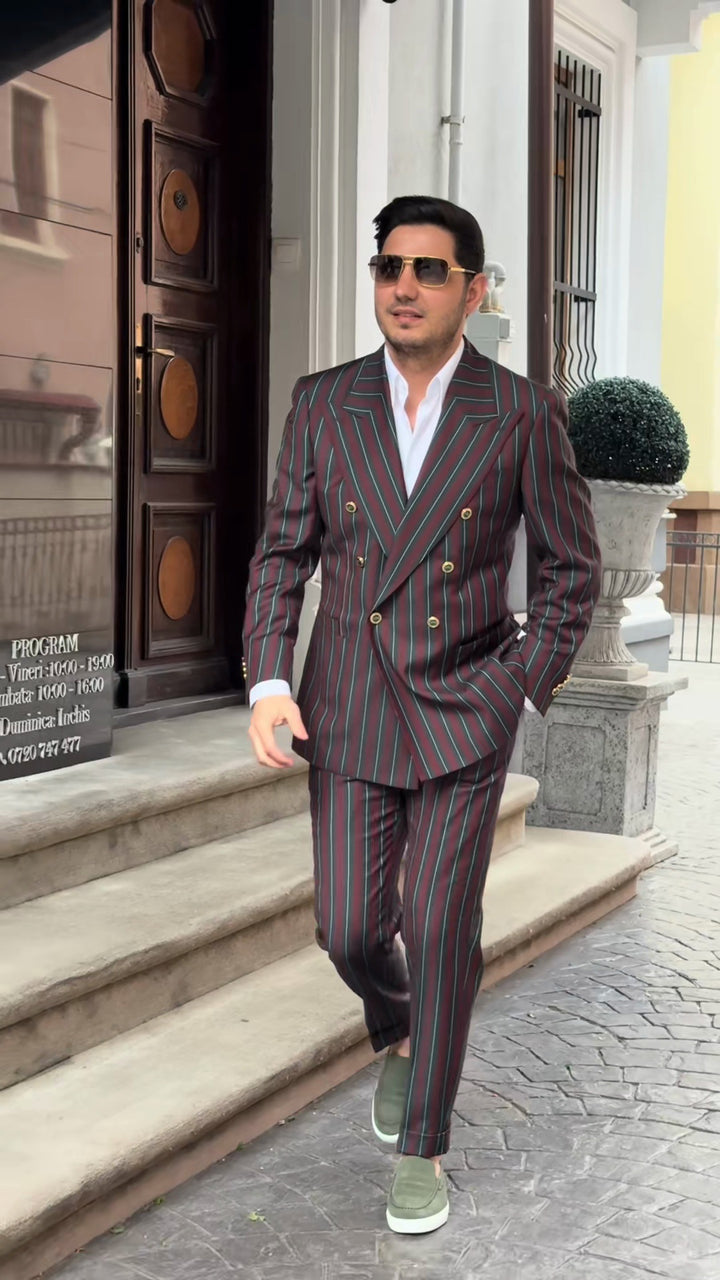 Herren elegante Anzug mit doppelter Knopfreihe und modischen Streifen Echoarchiv