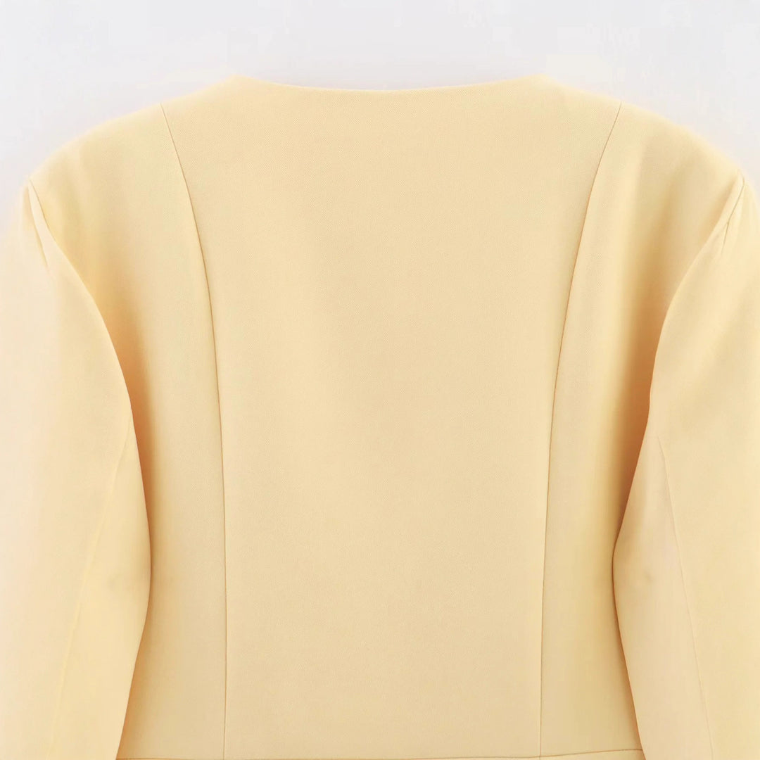 Damen nan taillierter Blazer mit Rundhalsausschnitt, verdeckter Knopfleiste, Pattentaschen und taillierter Kellerfalte Echo Archiv