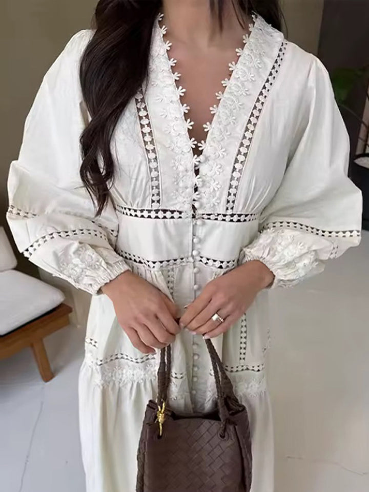 Damen Maxikleid im Boho‑Stil mit Spitzeneinsätzen, Knopfleiste und Ballonärmeln Echoarchiv