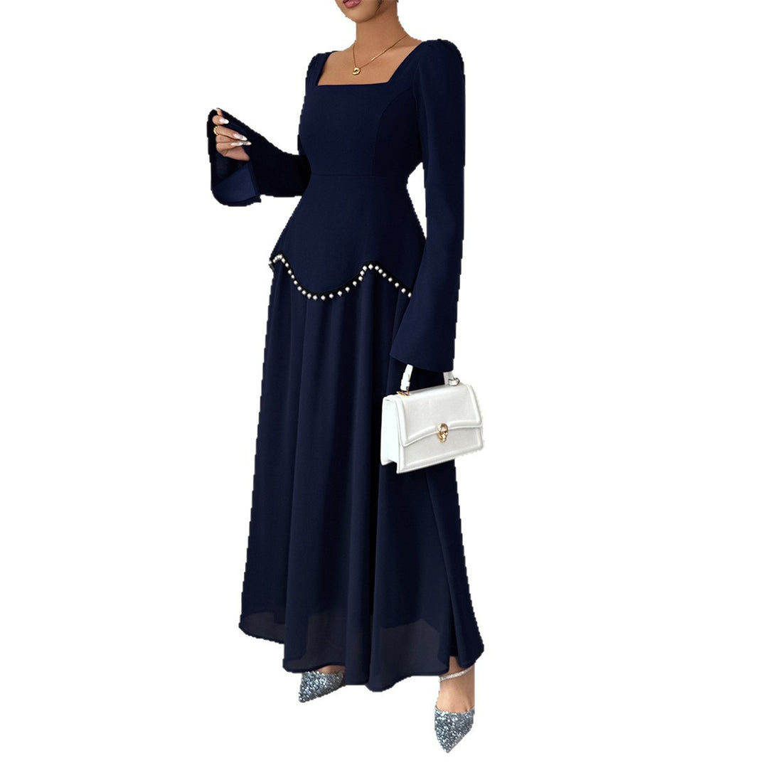 Damen nan elegantes Maxikleid mit quadratischem Ausschnitt, taillierter Schößchen-Passe und Perlenbordüre Echo Archiv