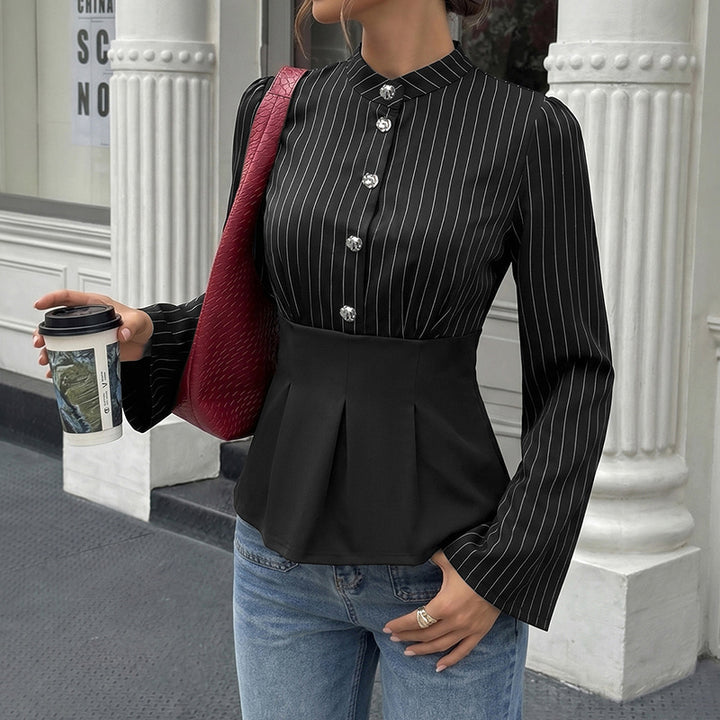 Damen Modische Bluse mit Stehkragen und Plisseedetail Echo Archiv