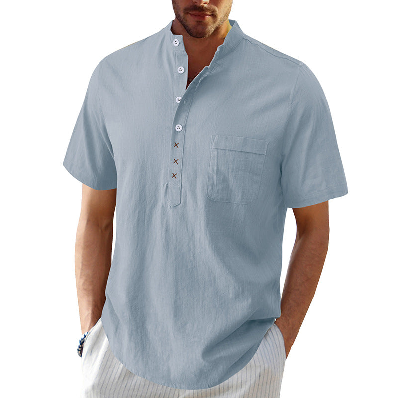Herren Kurzarm-Henley-Shirt mit strukturiertem Kragen und eleganten Knopfdetails Echoarchiv