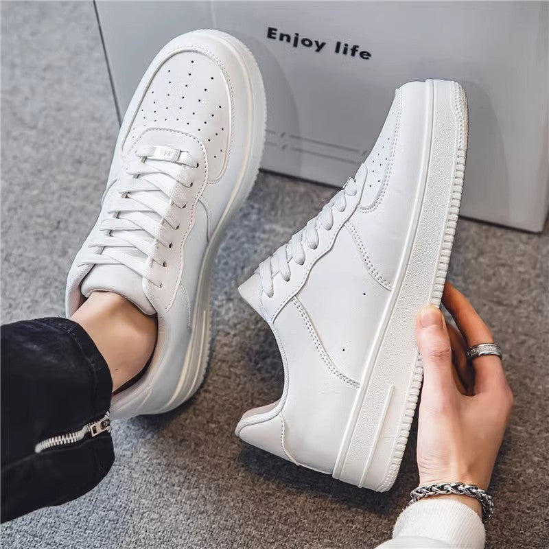 Unisex minimalistische Court-Sneaker mit perforierter Zehenkappe und gepolstertem Komfortfußbett – Norré