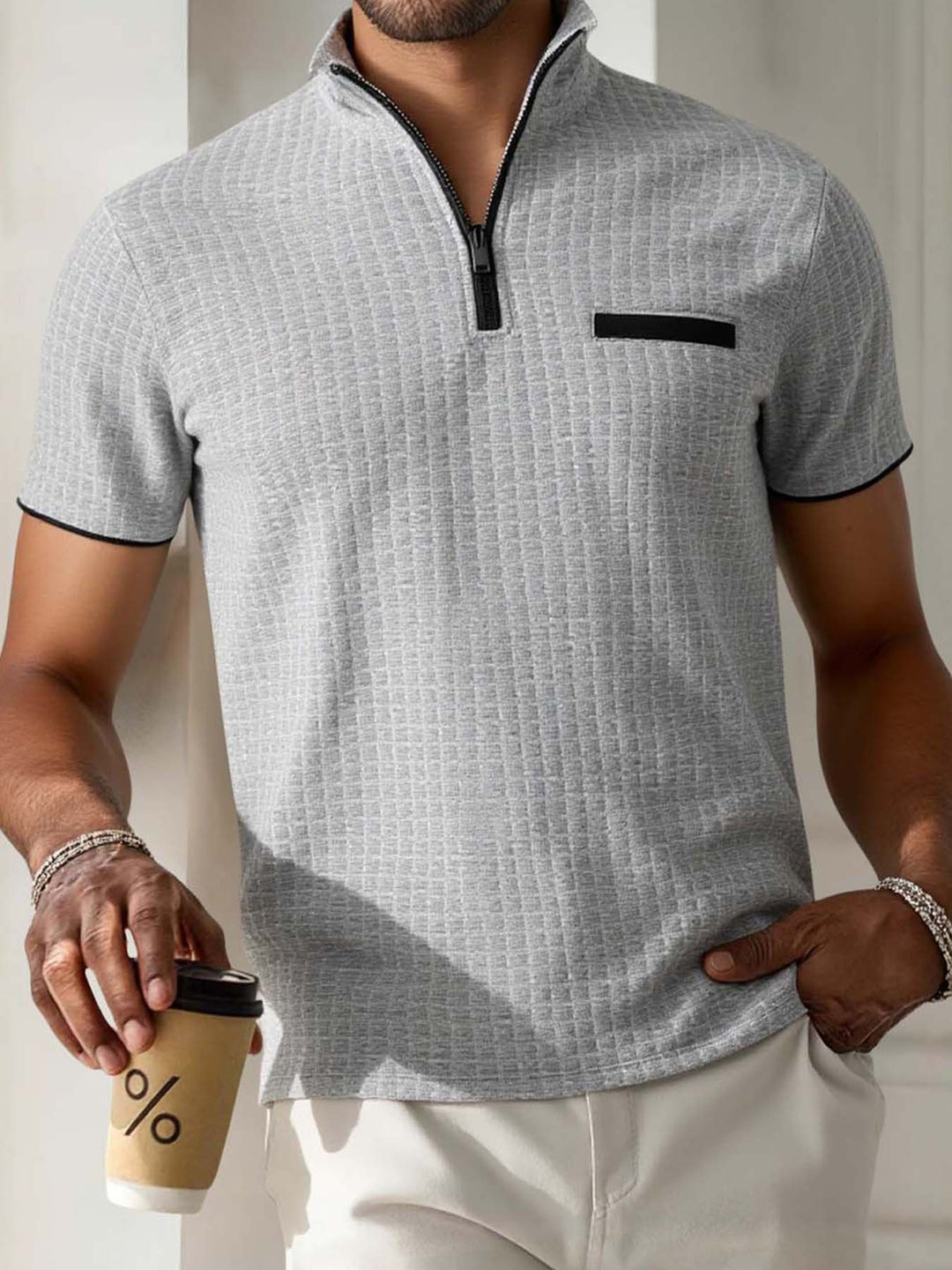 Herren modisches Kurzarm-Poloshirt mit Reißverschluss und strukturiertem Design Echoarchiv