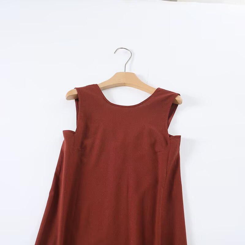 Damen Maxikleid mit elegantem V-Ausschnitt und fließendem Stoff Echo Archiv