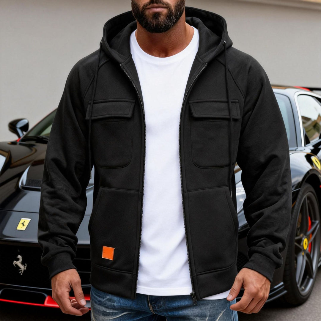 Herren Kapuzenjacke mit durchgehendem Reißverschluss, Brustklappen und moderner Slim‑Fit-Silhouette – Taviero