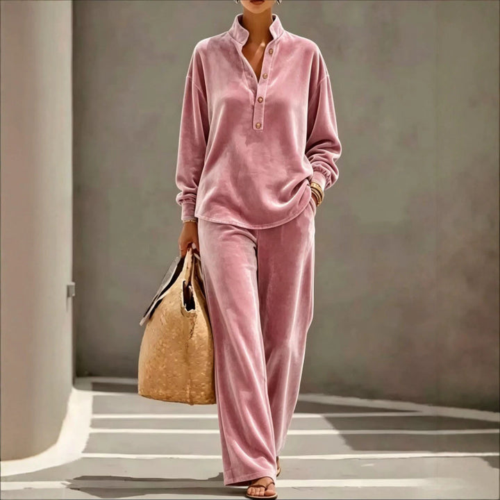 Damen Velours-Loungewear-Set mit Stehkragen-Henleytop und weiter Palazzohose Echoarchiv