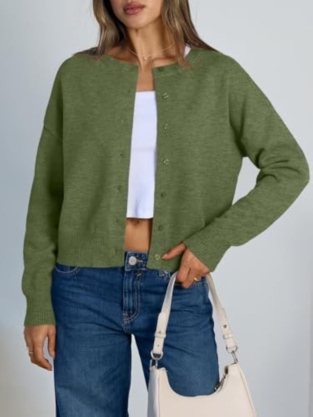 Damen Cropped Strickjacke im Boxy‑Schnitt mit Rundhals und Rippbündchen – Veloura