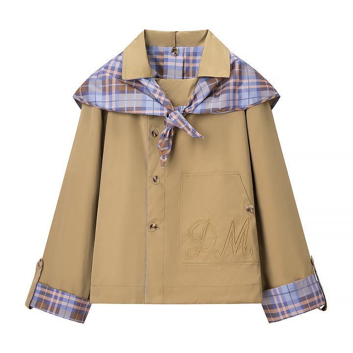 Damen Kurzjacke mit Karo-Kragen, Bindeschal und Monogramm-Tasche Echo Archiv