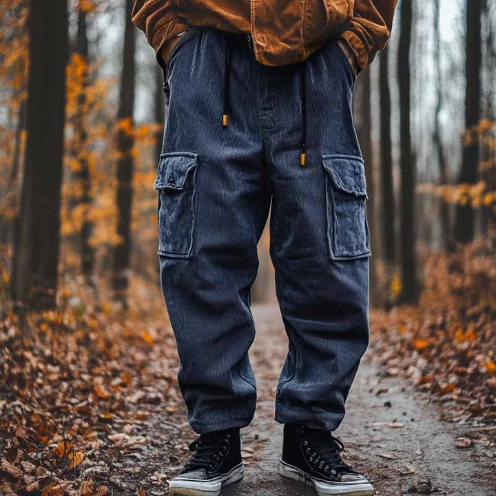 Herren Kord-Cargohose mit Tunnelzug, Bündchen und aufgesetzten Klappentaschen – Bravaro