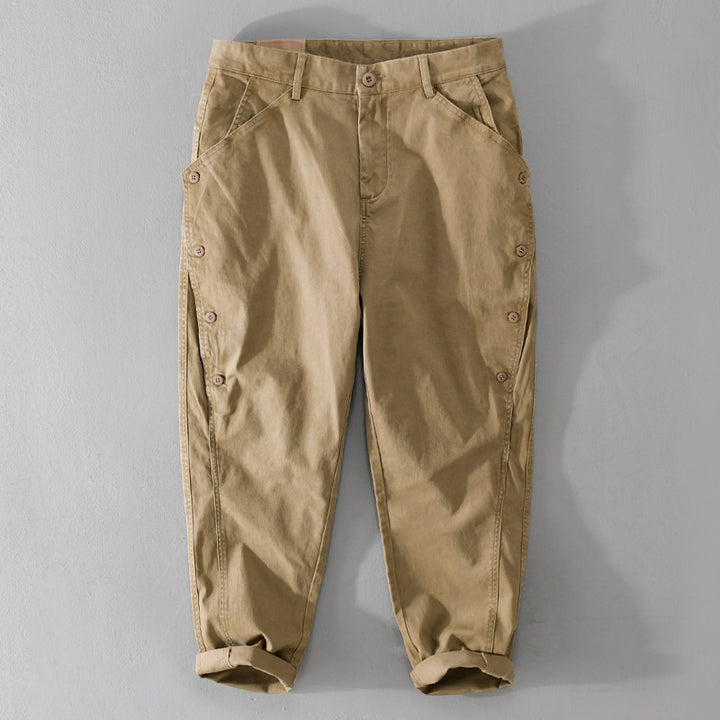 Herren lässige konische Hose mit seitlicher Knopfleiste und Umschlag Echoarchiv