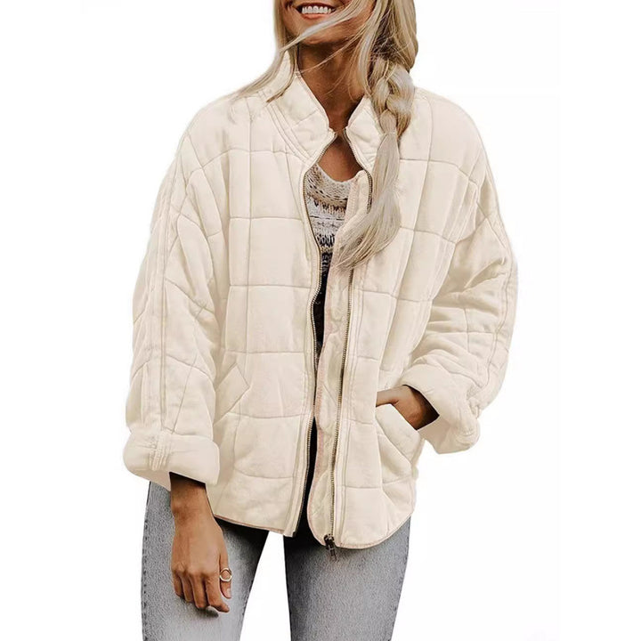 Damen Steppjacke im Oversized Schnitt mit Stehkragen und verdecktem Reißverschluss – Célinea