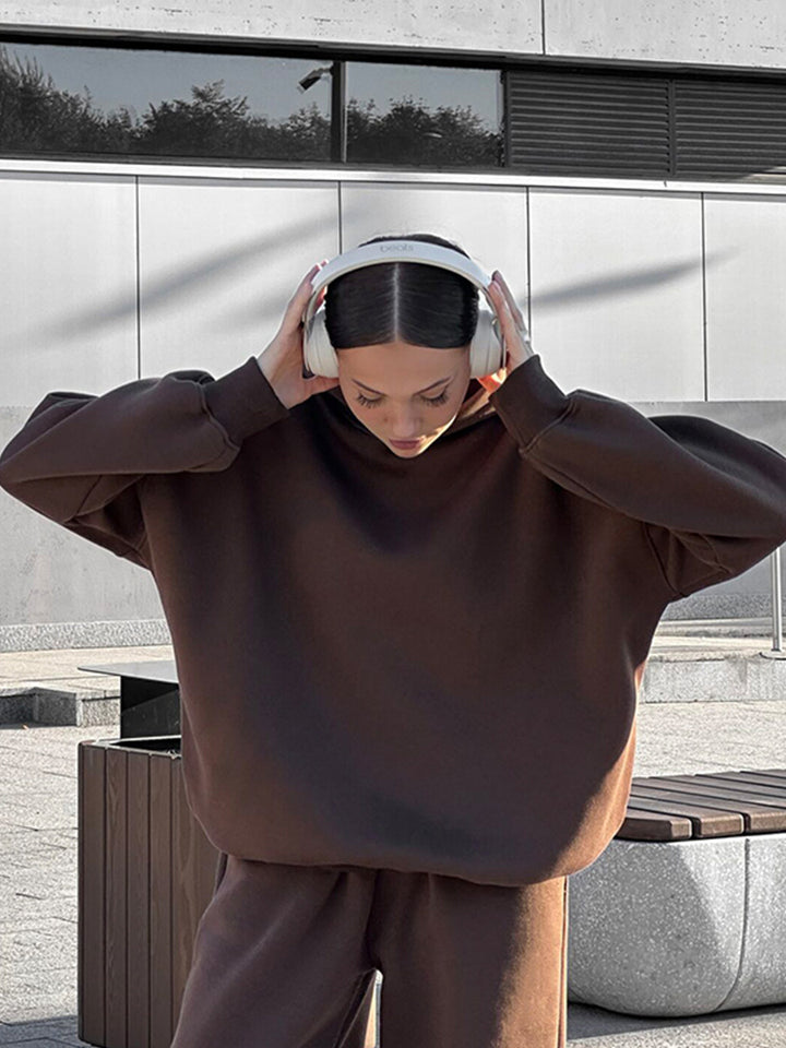 Damen urbanes Oversize-Lounge-Set mit Kapuzenpullover, locker geschnittener High-Waist-Jogginghose und passender Mütze – Auréline