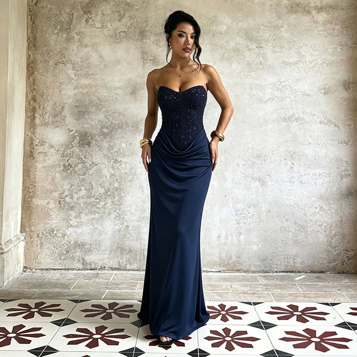 Damen Elegantes Abendkleid mit herzförmigem Ausschnitt und fließendem Rock Echo Archiv